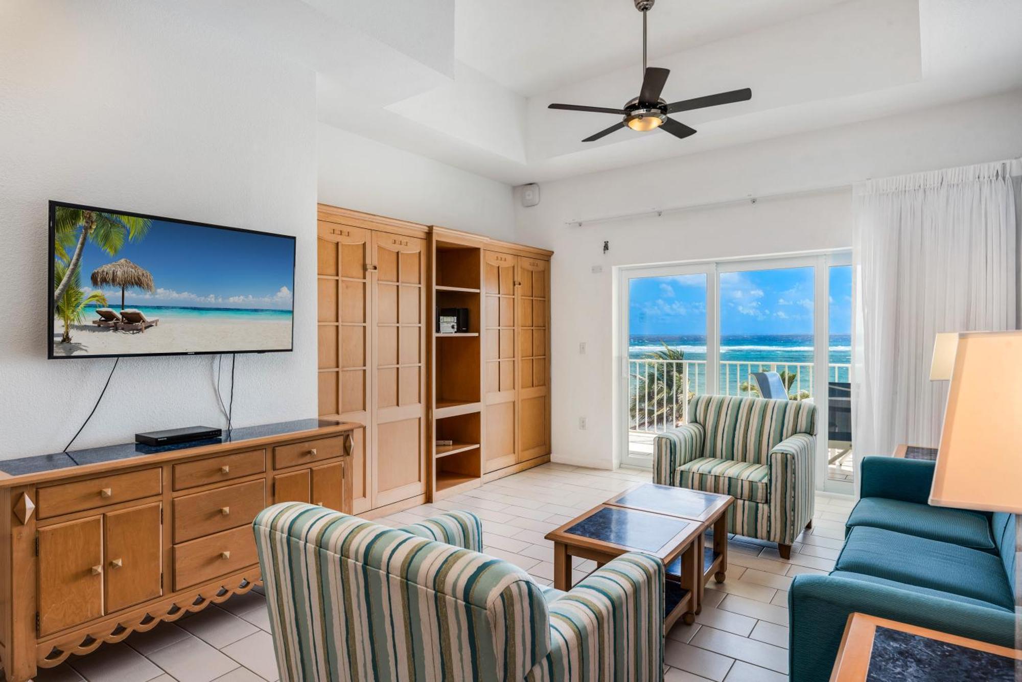 Wyndham Reef Resort, Grand Cayman East End Exterior photo