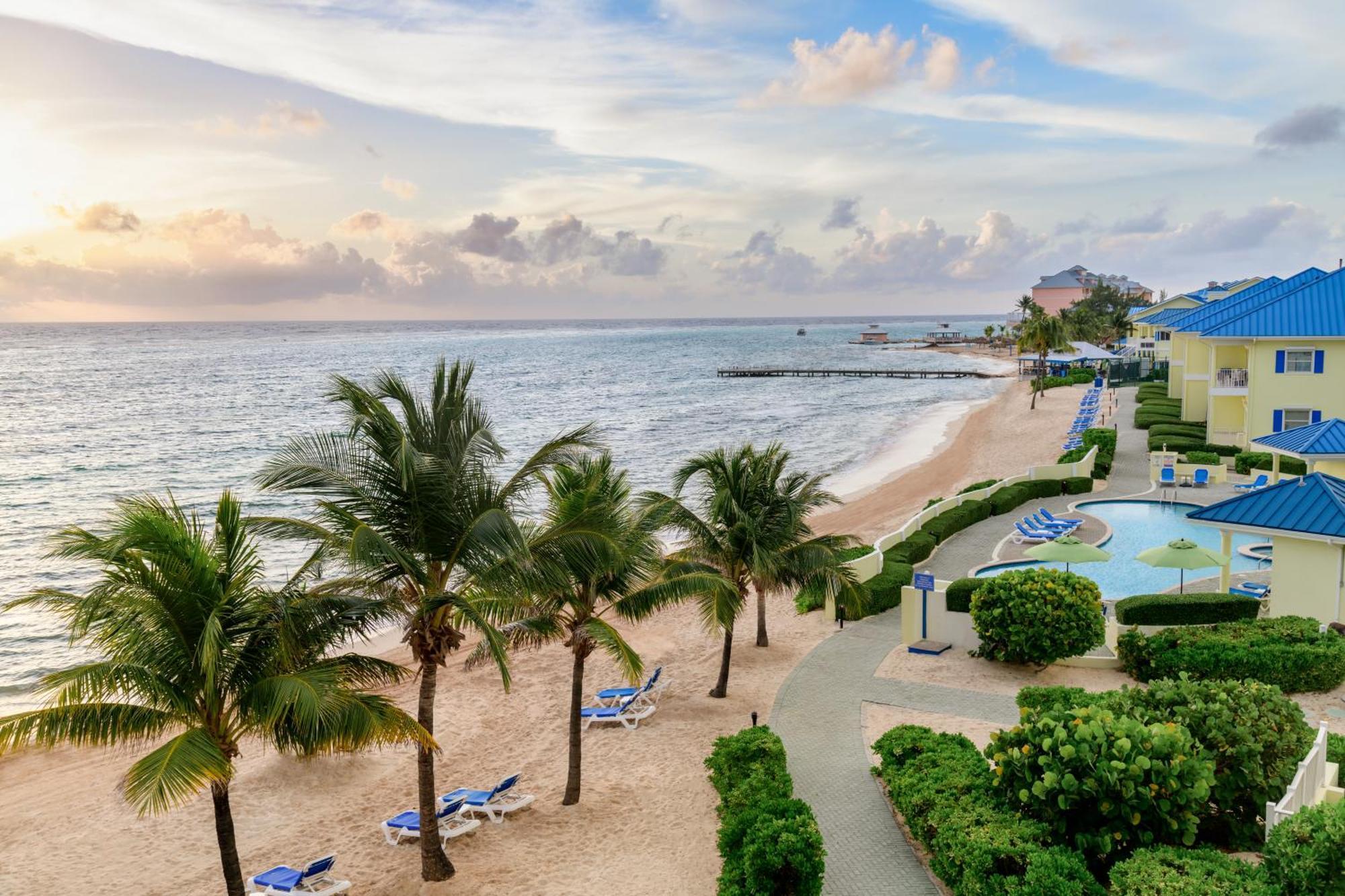 Wyndham Reef Resort, Grand Cayman East End Exterior photo